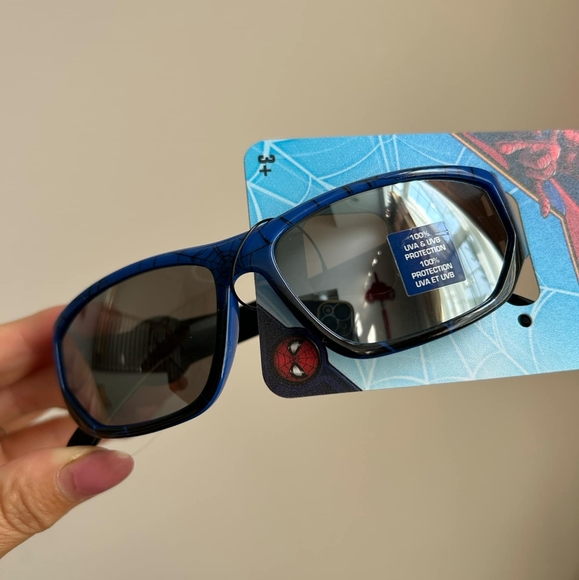 Disney boys sunglasses 3+ - Picture 3 of 4